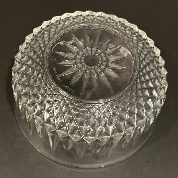 Vtg Arcoroc France Sunburst/Diamond Glass Serving Bowl + Ind. - Picture 7 of 7